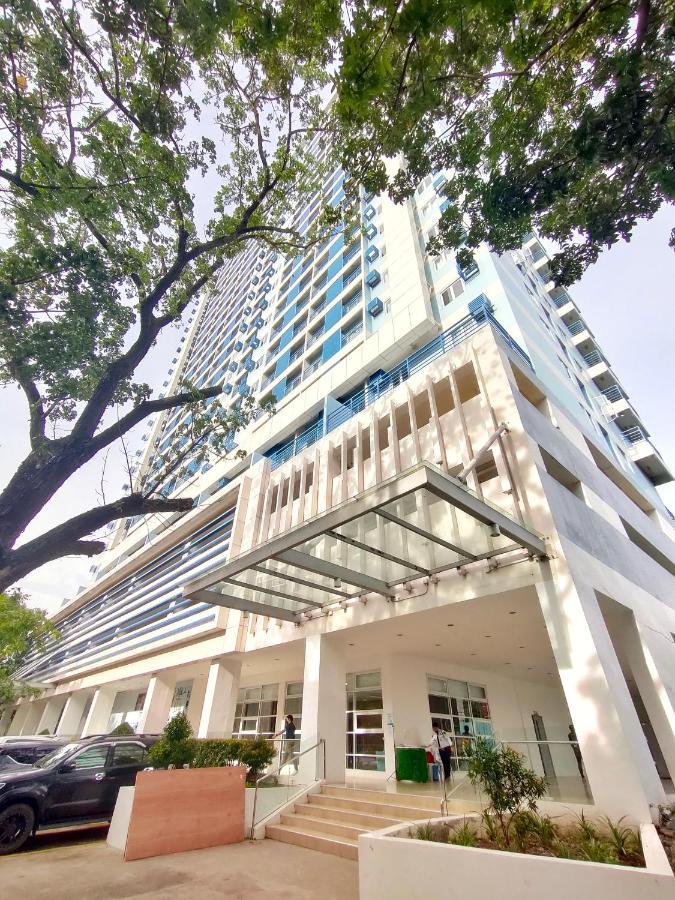Quince Studio W/ Balcony Orochi Staycation Ph At Loop Tower Cdo Cagayan de Oro Exterior foto