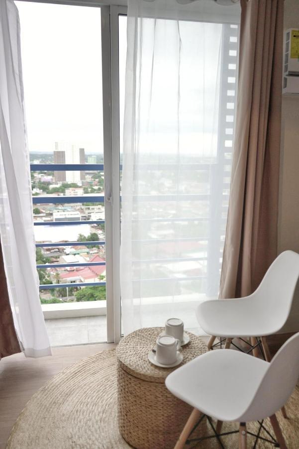Quince Studio W/ Balcony Orochi Staycation Ph At Loop Tower Cdo Cagayan de Oro Exterior foto